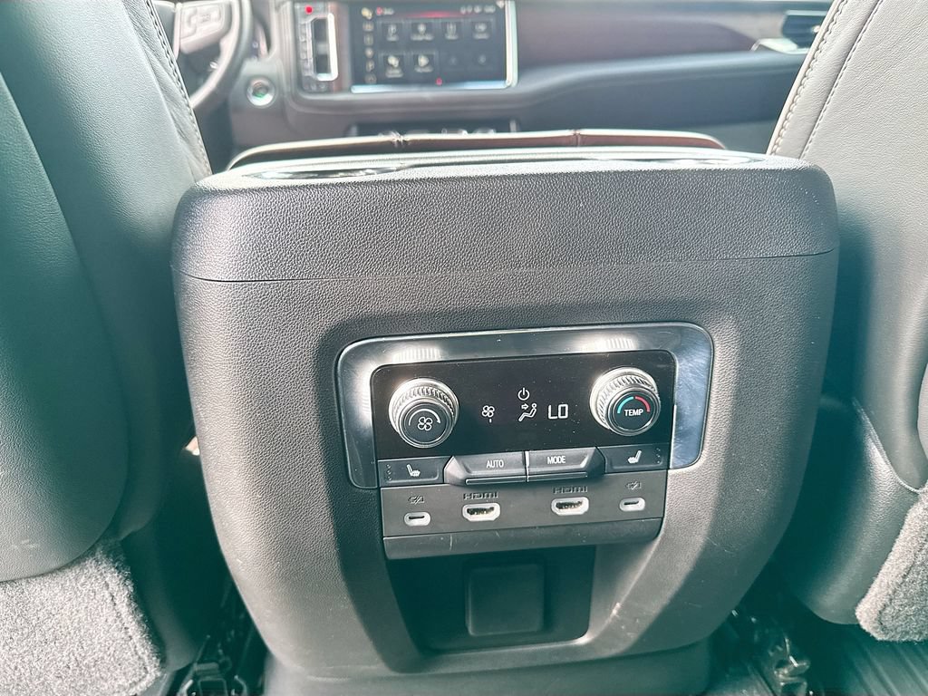 Used 2023 GMC Yukon Denali Ultimate AWD/4WD image 23