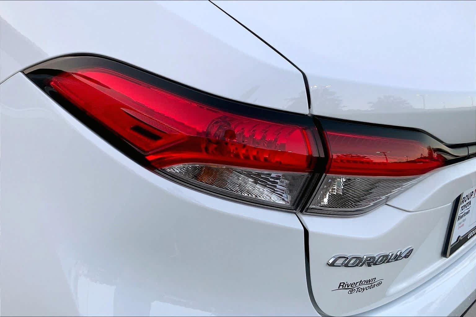 Used 2026 Toyota Corolla LE FWD image 24