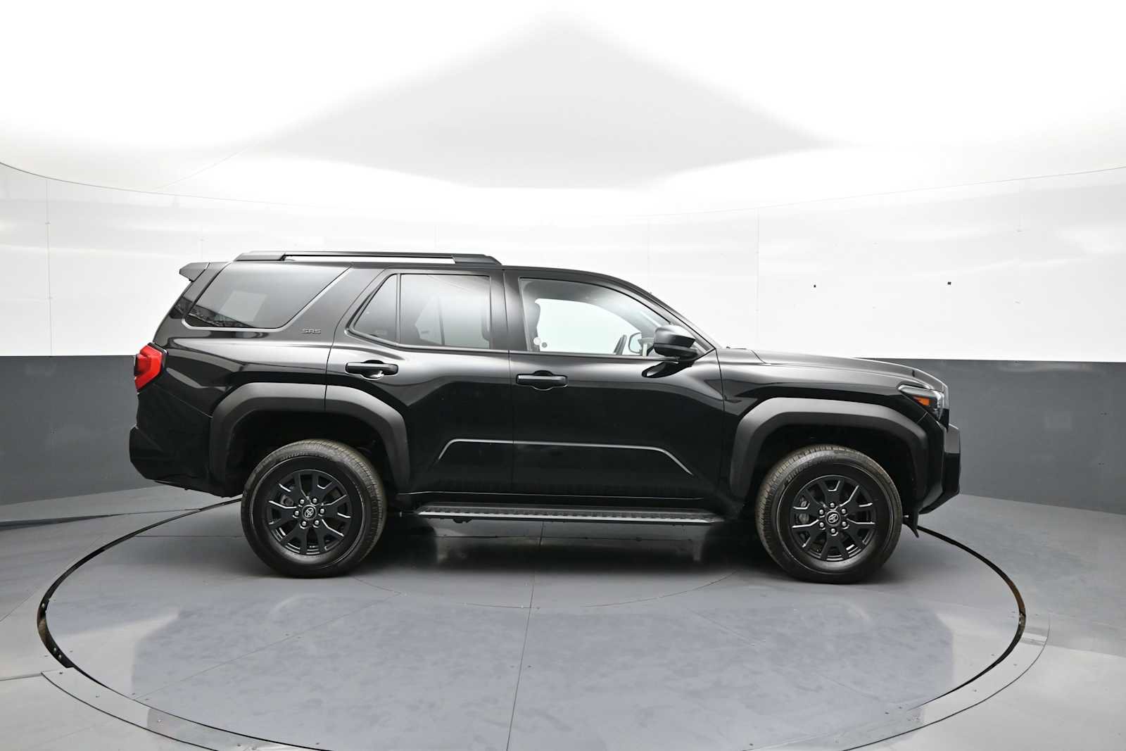 Certified 2025 Toyota 4Runner SR5 AWD/4WD image 5