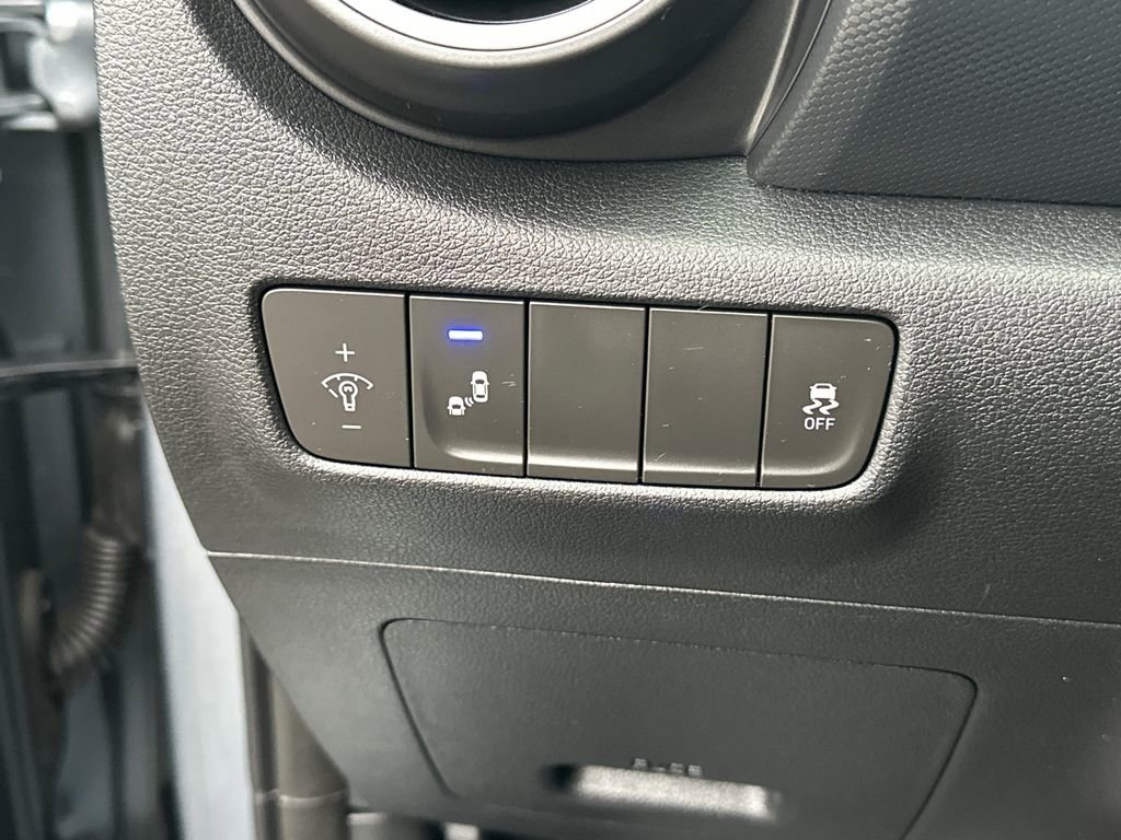 Used 2018 Hyundai Kona SEL image 19