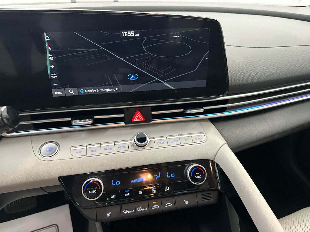 Used 2025 Hyundai Elantra Limited FWD image 28