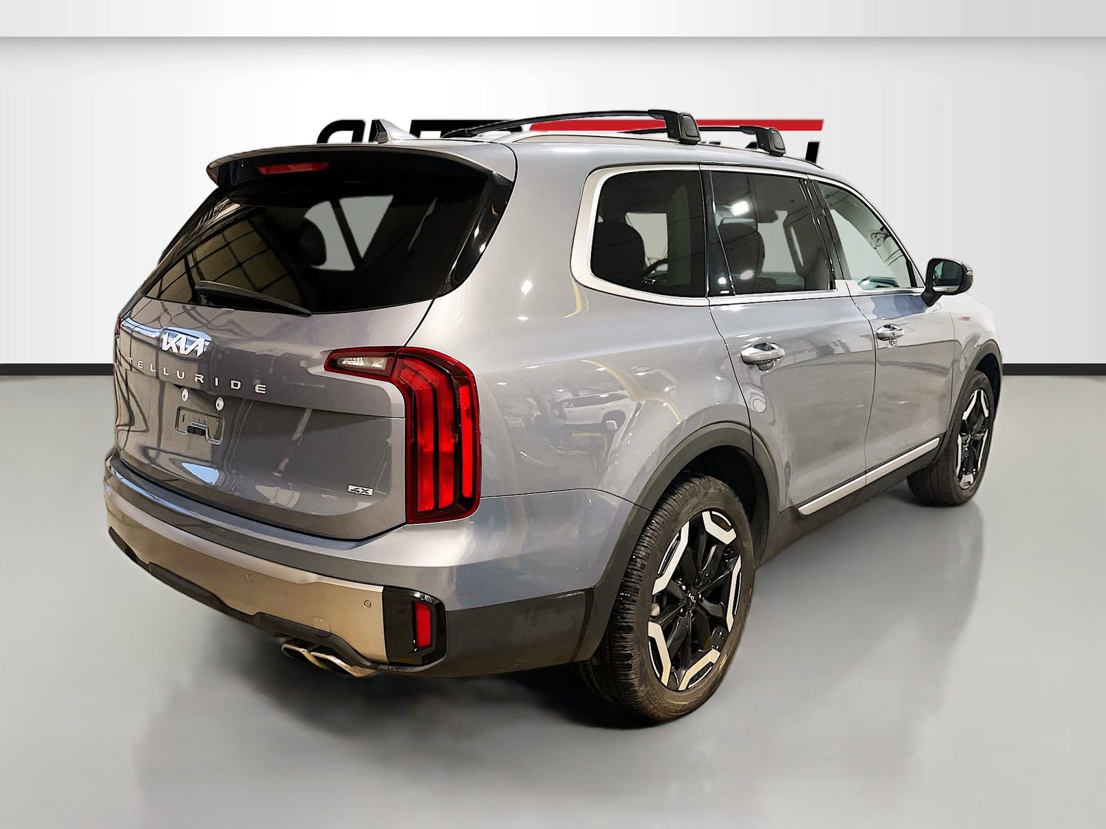 Used 2025 Kia Telluride S AWD/4WD image 7