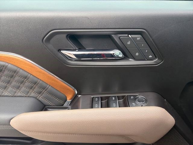 Certified 2025 GMC Canyon Denali AWD/4WD image 4