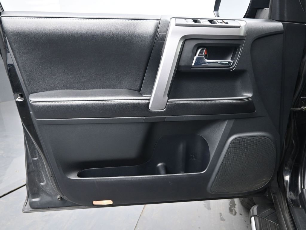 Used 2015 Toyota 4Runner SR5 image 22