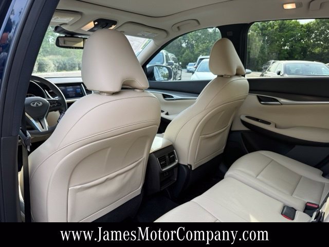 Used 2022 INFINITI QX50 Luxe AWD/4WD image 18