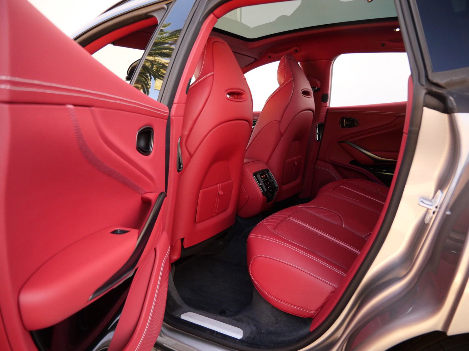 New 2026 Aston Martin DBX 707 image 20