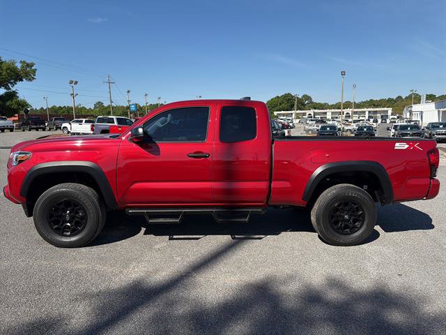 Used 2022 Toyota Tacoma SR w/ SX Package RWD image 3