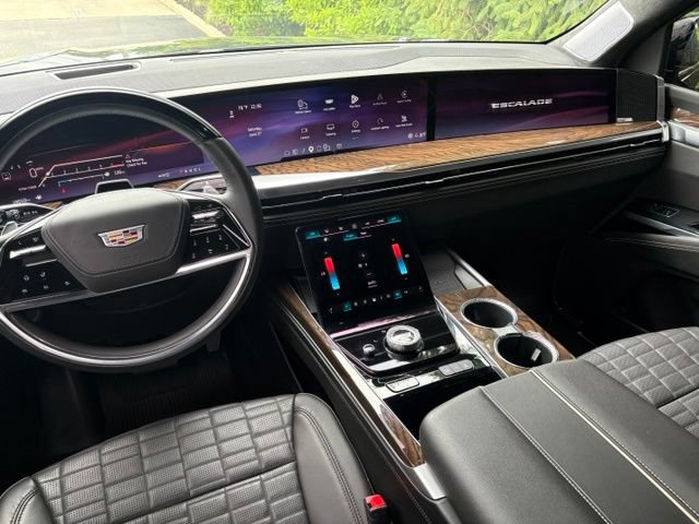 Certified 2025 Cadillac Escalade ESV Sport Platinum AWD/4WD image 23