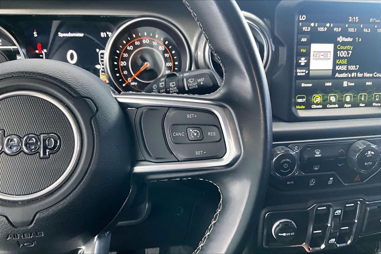 Used 2022 Jeep Wrangler Unlimited Sahara AWD/4WD image 24