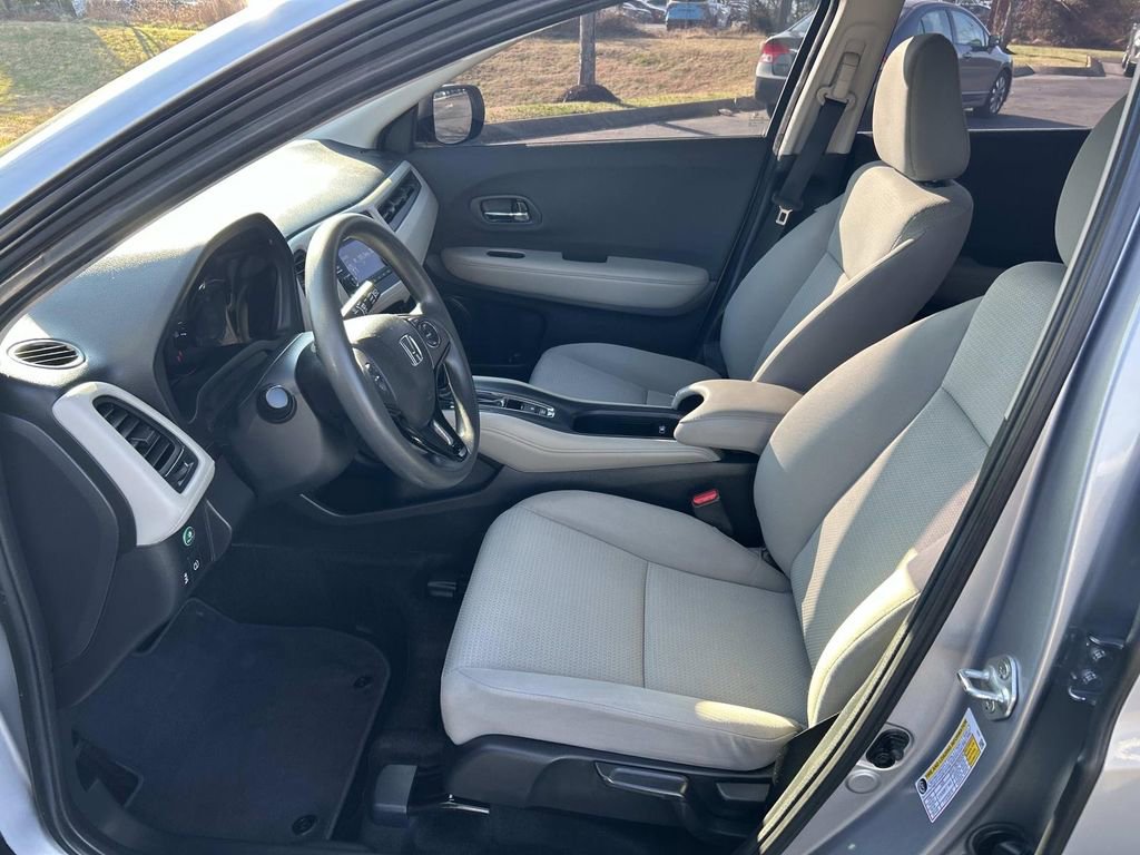 Used 2022 Honda HR-V LX image 19