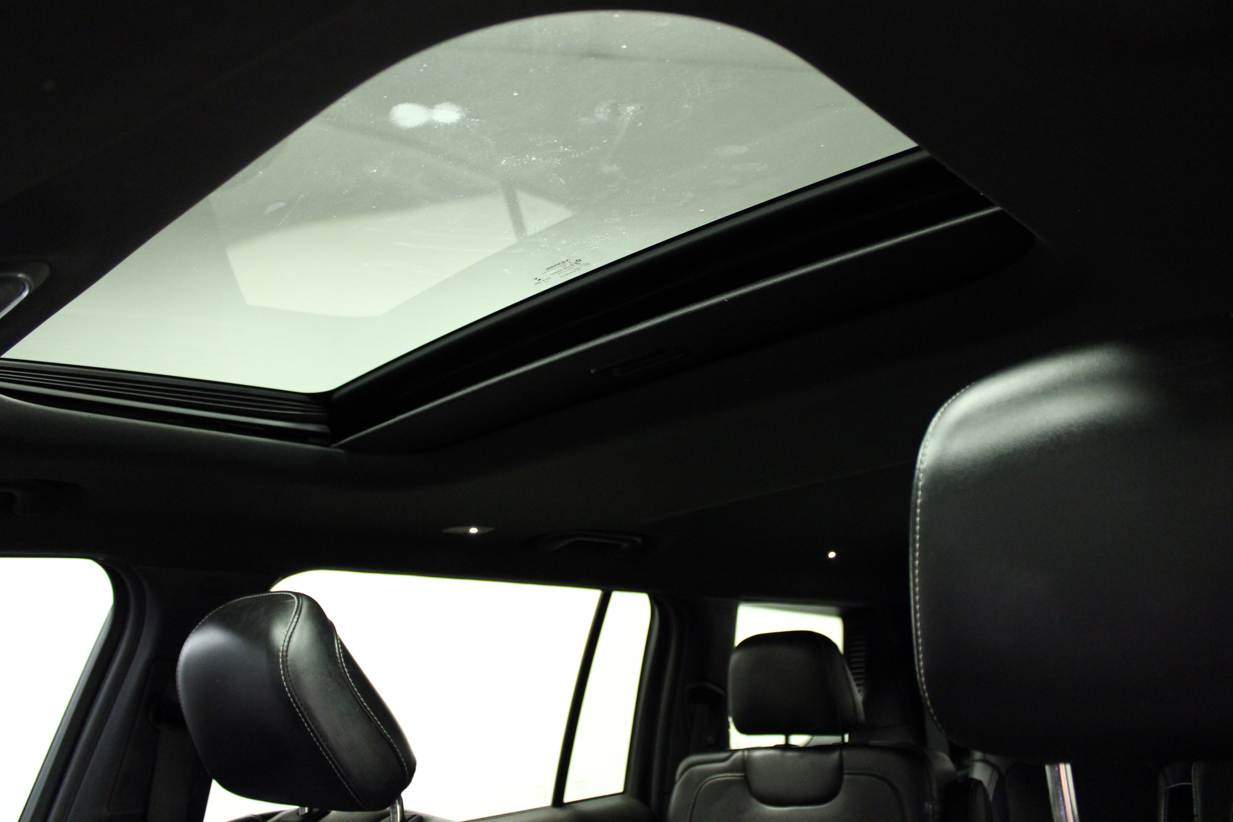 Used 2022 Jeep Grand Cherokee L Laredo image 10