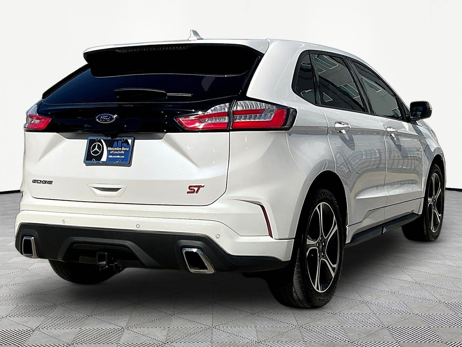 Used 2019 Ford Edge ST w/ Convenience Package AWD/4WD image 6