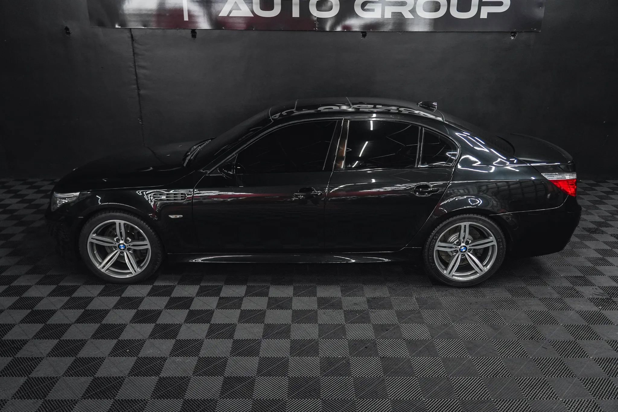Used 2008 BMW M5 RWD image 26