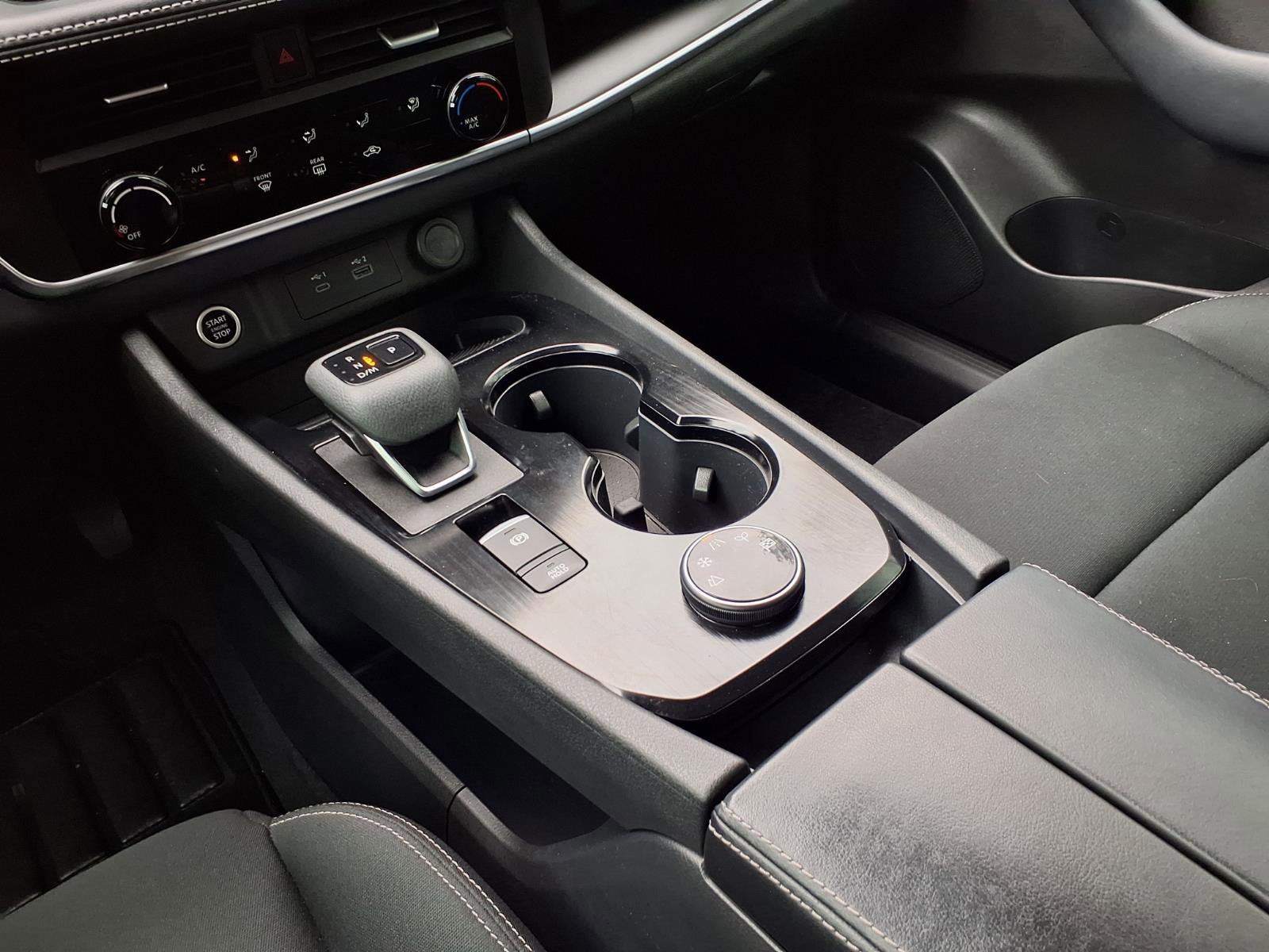 Used 2023 Nissan Rogue S image 16