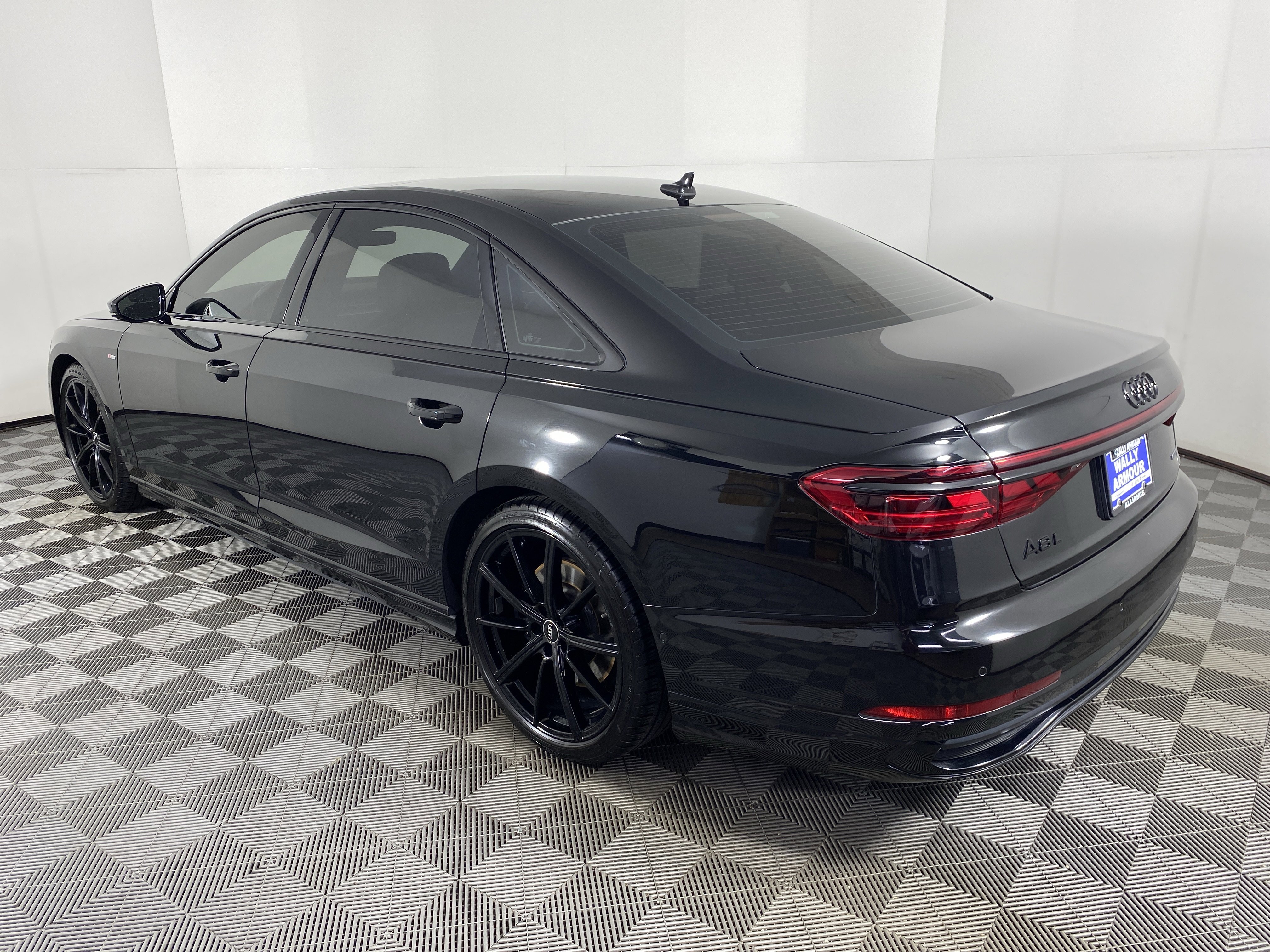 Used 2022 Audi A8 L 3.0T image 11