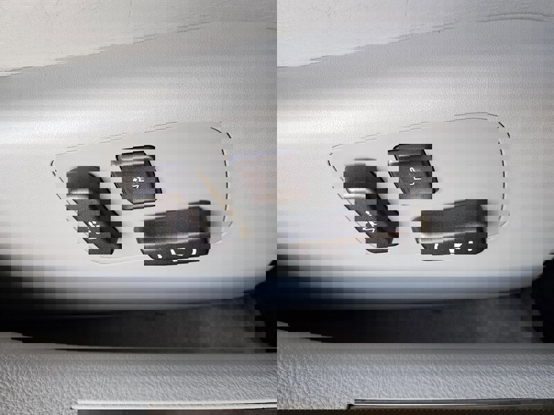 Used 2012 Lexus LS 460 AWD w/ Comfort Pkg image 60