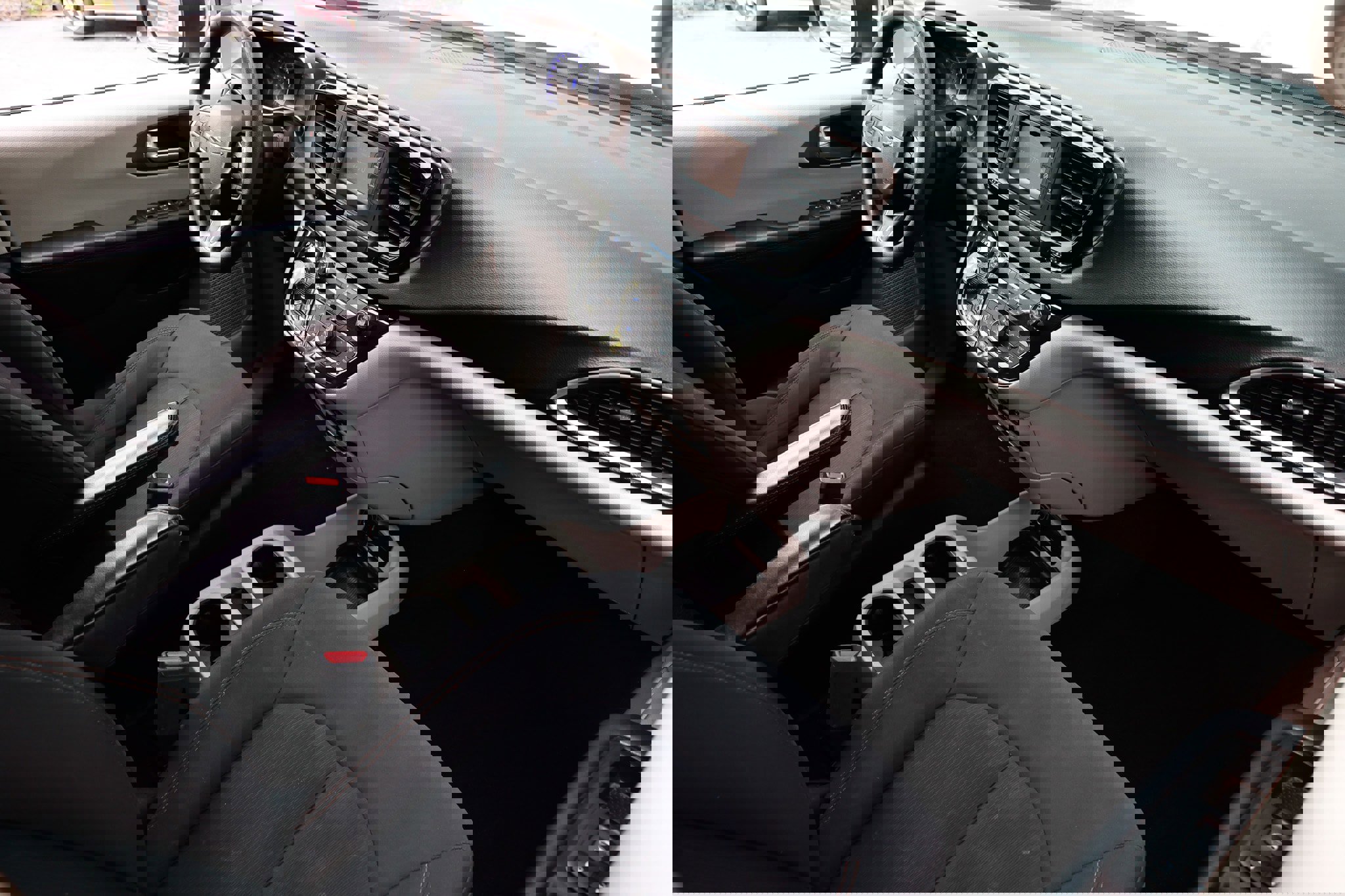 Used 2017 Chrysler Pacifica LX image 19