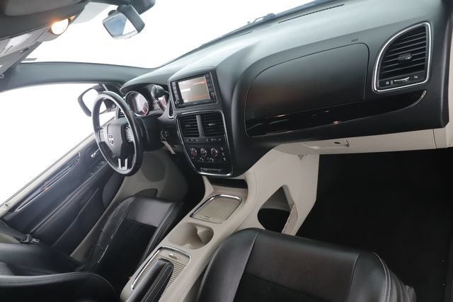 Used 2019 Dodge Grand Caravan SXT FWD image 29