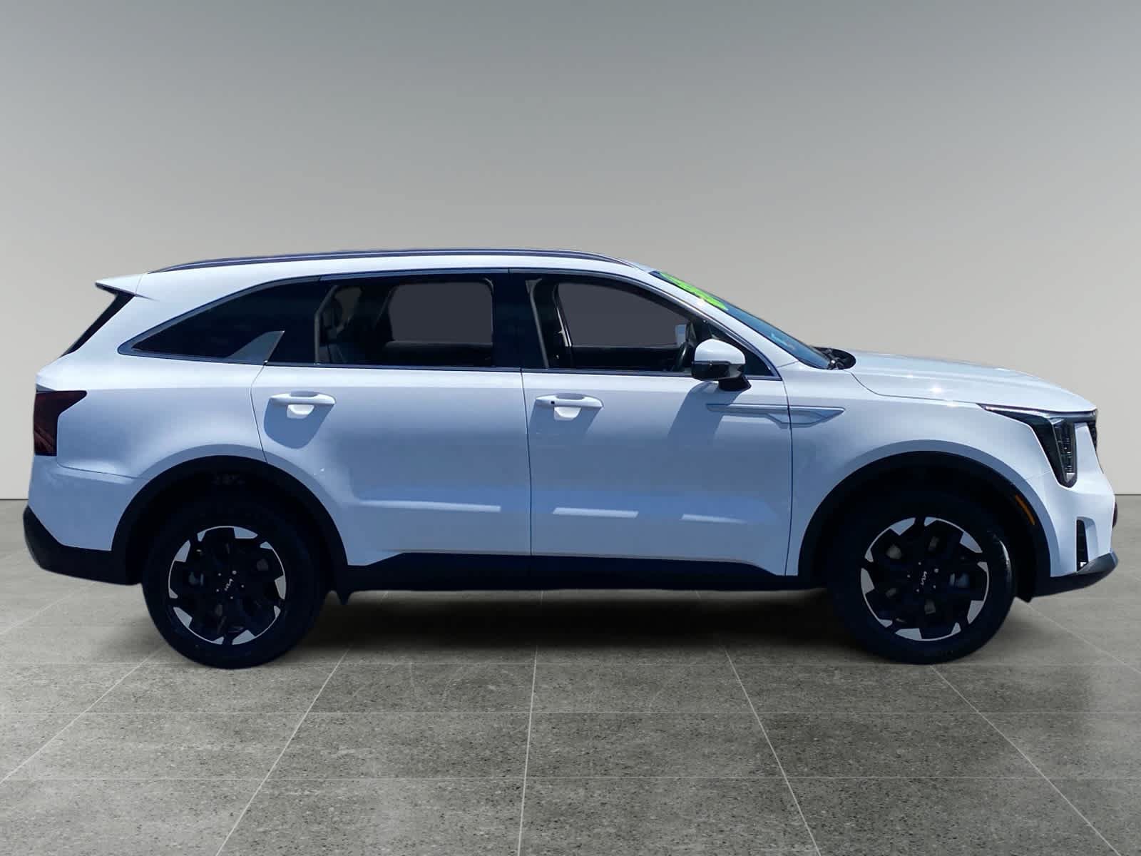 Used 2024 Kia Sorento S AWD/4WD image 6