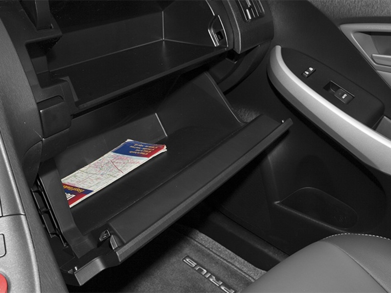 Used 2013 Toyota Prius Four image 14