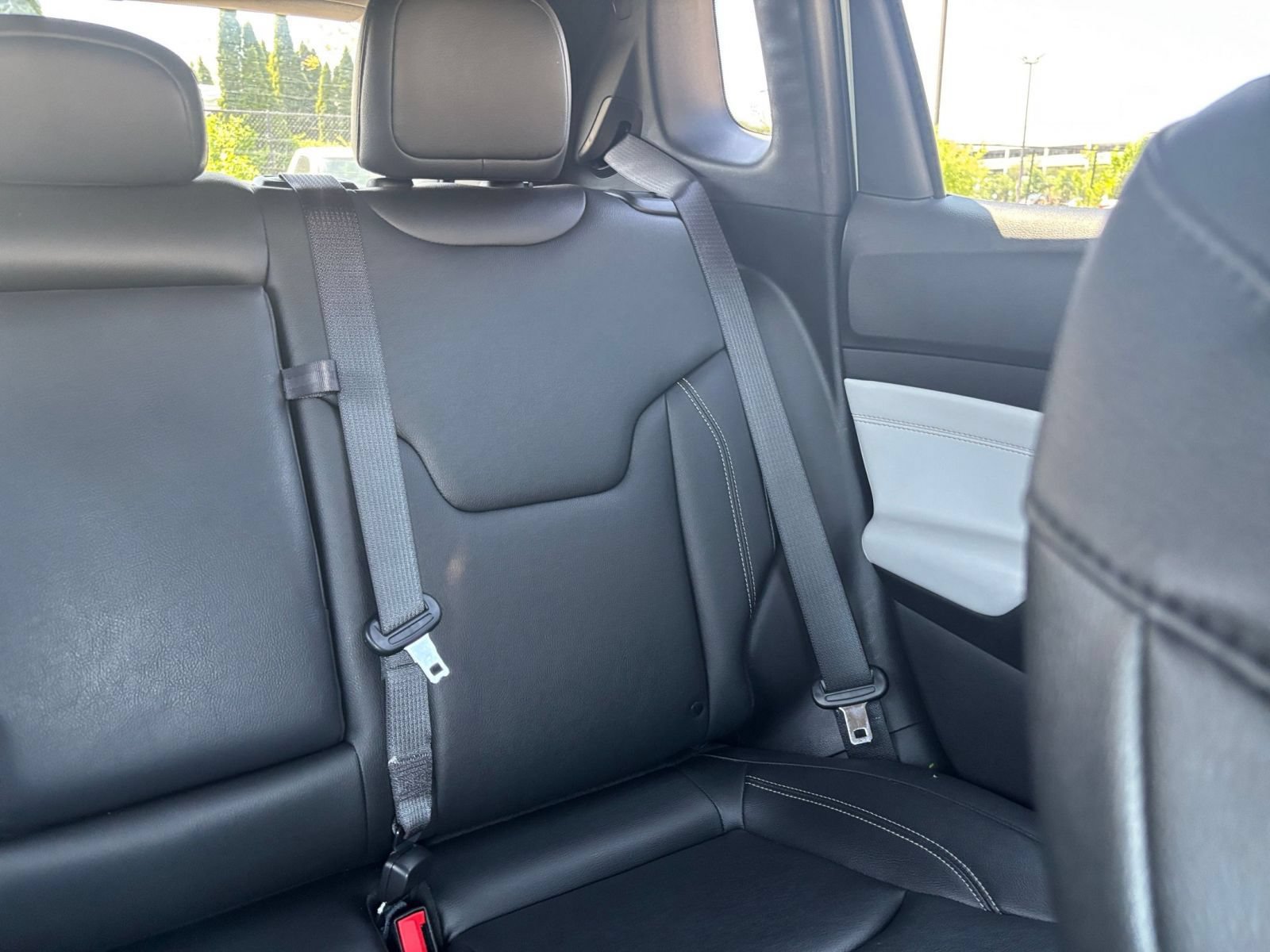 Used 2025 Jeep Compass Limited AWD/4WD image 35