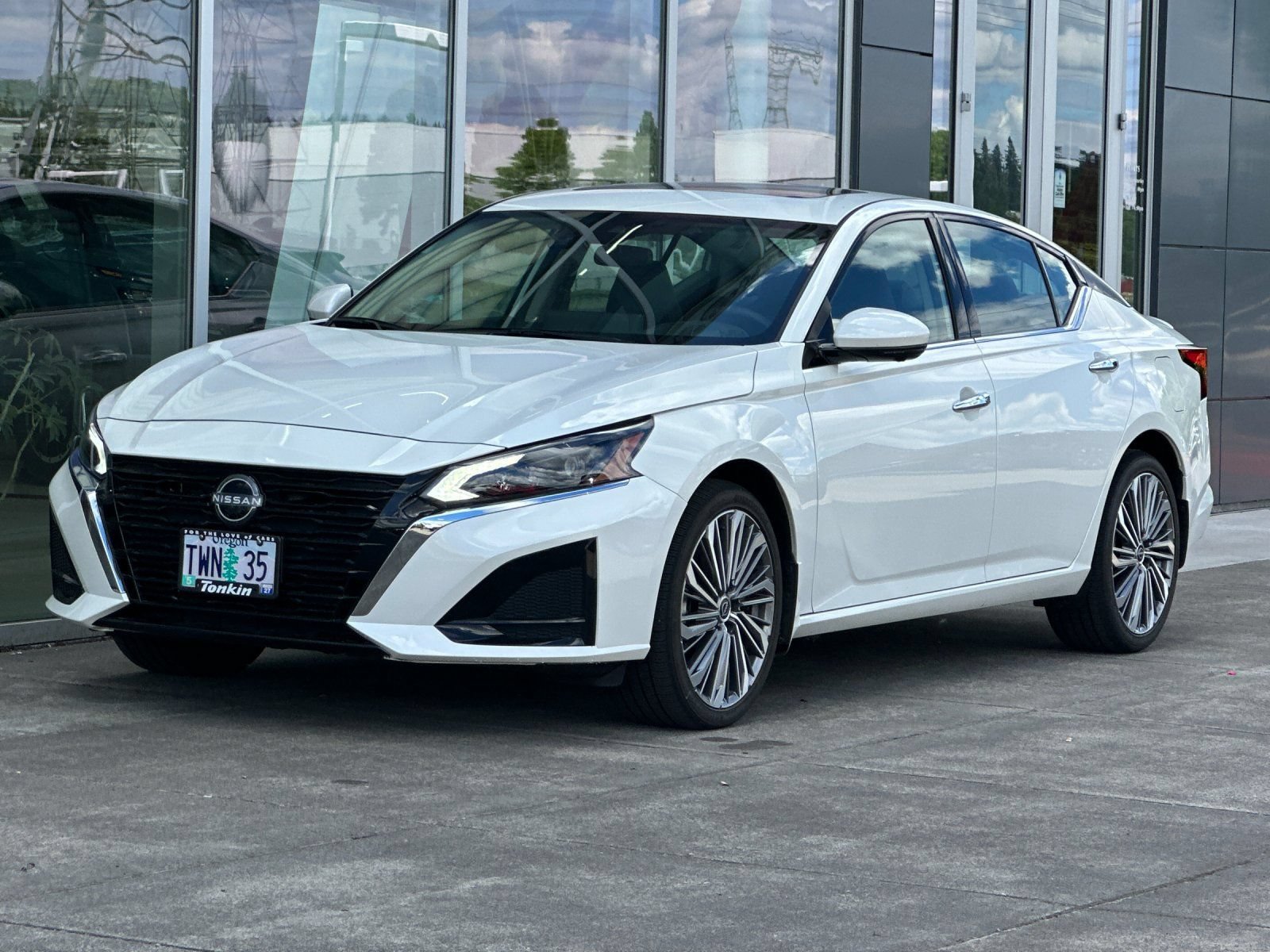 Used 2025 Nissan Altima 2.5 SL AWD/4WD image 7