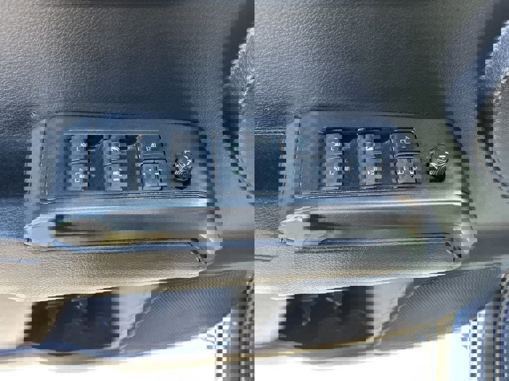 Used 2020 Toyota Tacoma TRD Sport image 4