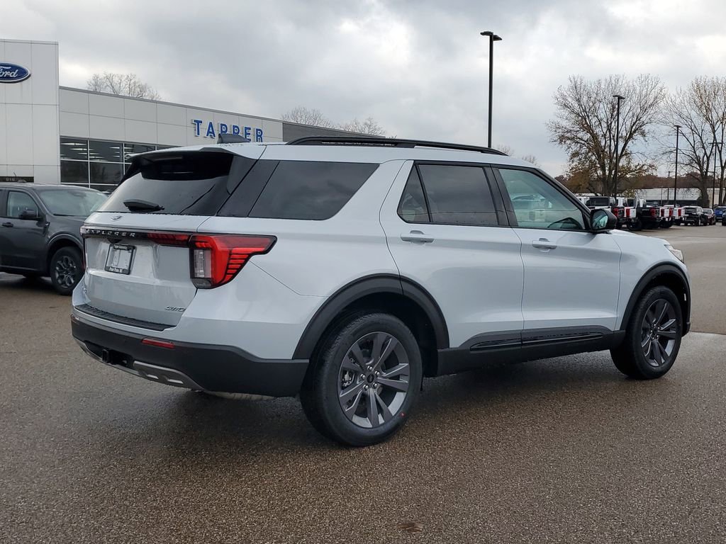 New 2026 Ford Explorer Active w/ Active Comfort Package image 3