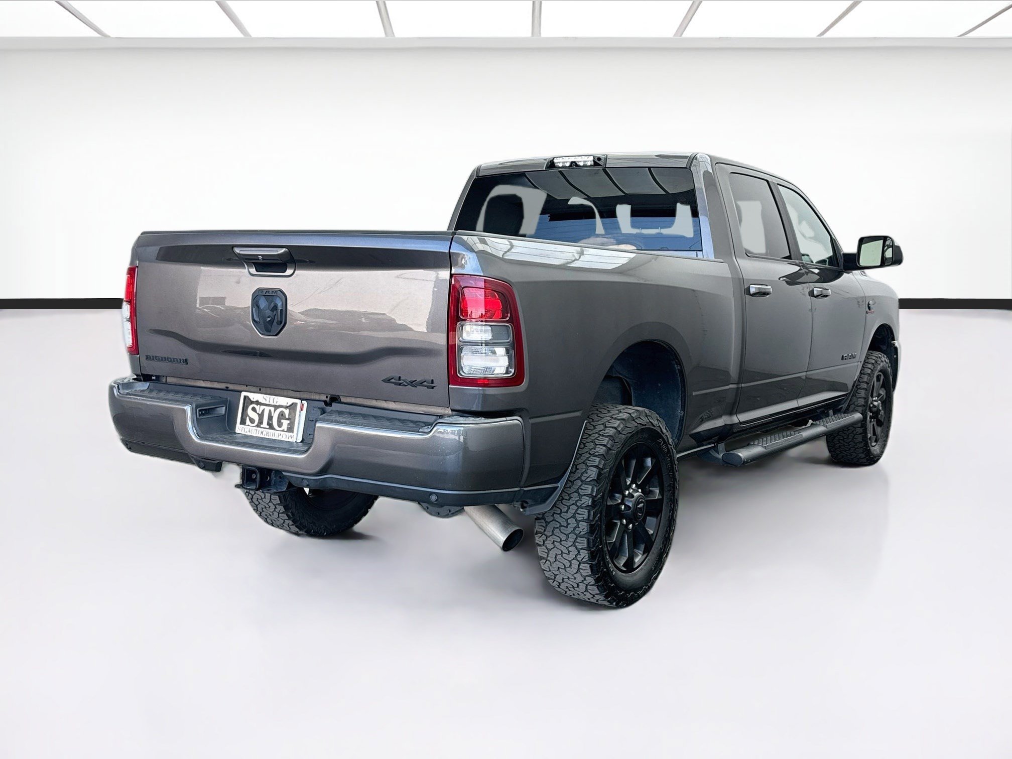 Used 2020 RAM 2500 Big Horn w/ Night Edition AWD/4WD image 4