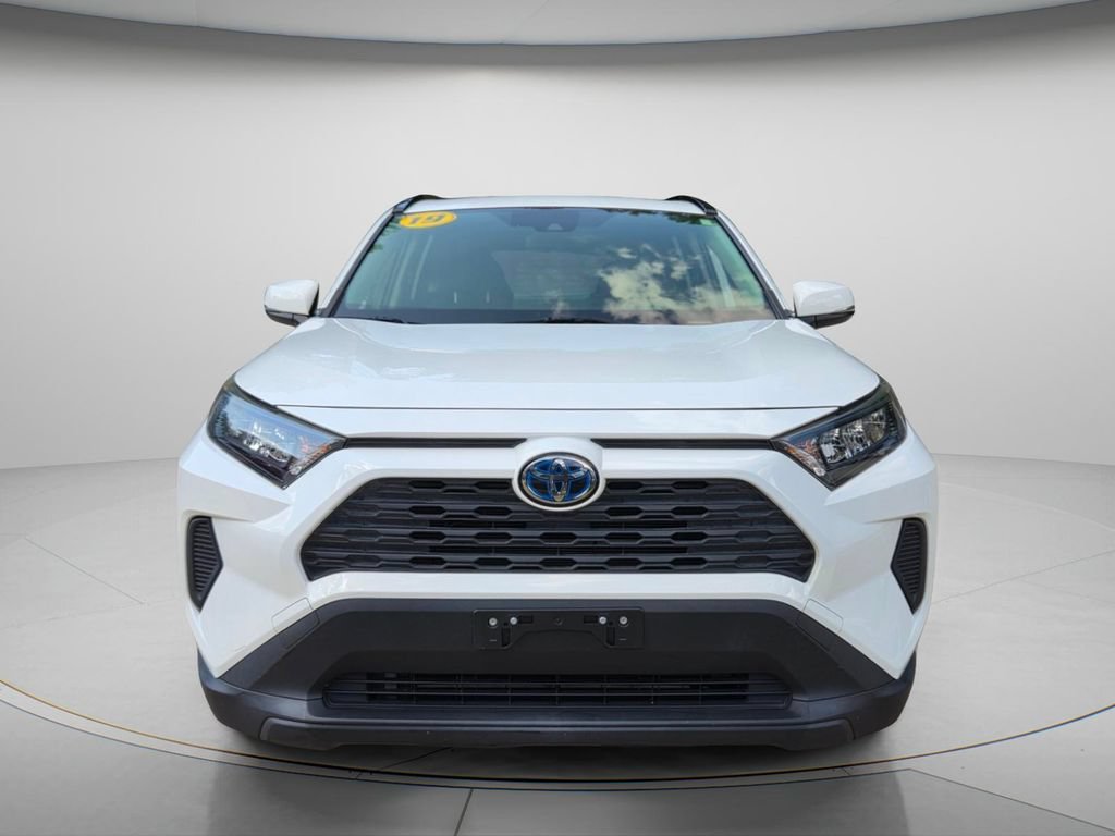 Used 2019 Toyota RAV4 LE w/ Carpet Mat Package AWD/4WD image 4