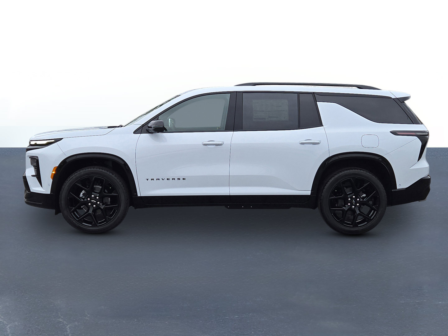 New 2026 Chevrolet Traverse RS w/ LPO, Floor Liner Package FWD image 8