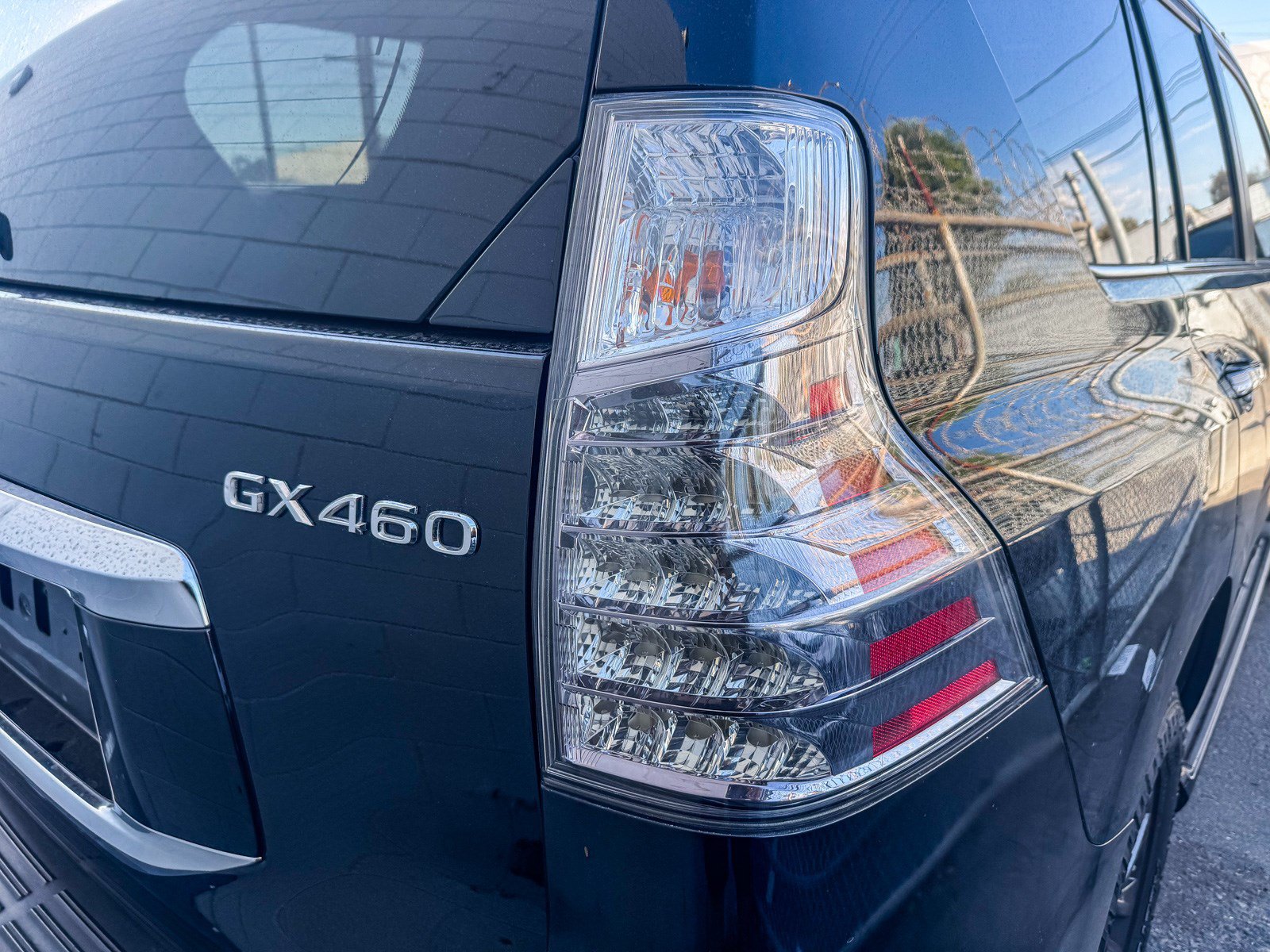 Used 2021 Lexus GX 460 Premium w/ Premium Package AWD/4WD image 11