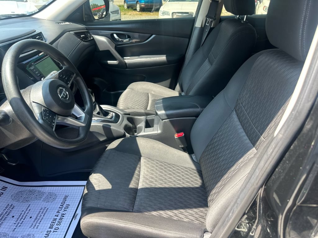 Used 2018 Nissan Rogue S AWD/4WD image 9