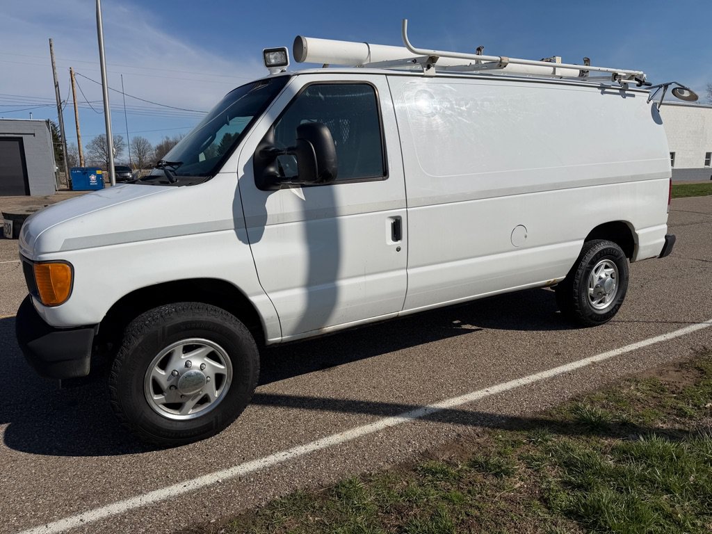 Used 2007 Ford E-250 and Econoline 250 RWD image 3