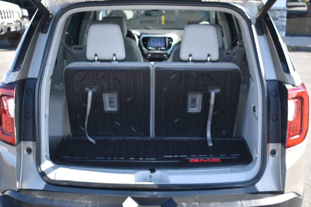 Used 2023 GMC Acadia SLE w/ Driver Convenience Package image 32