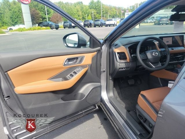New 2026 Nissan Rogue Platinum w/ Platinum Premium Package AWD/4WD image 9