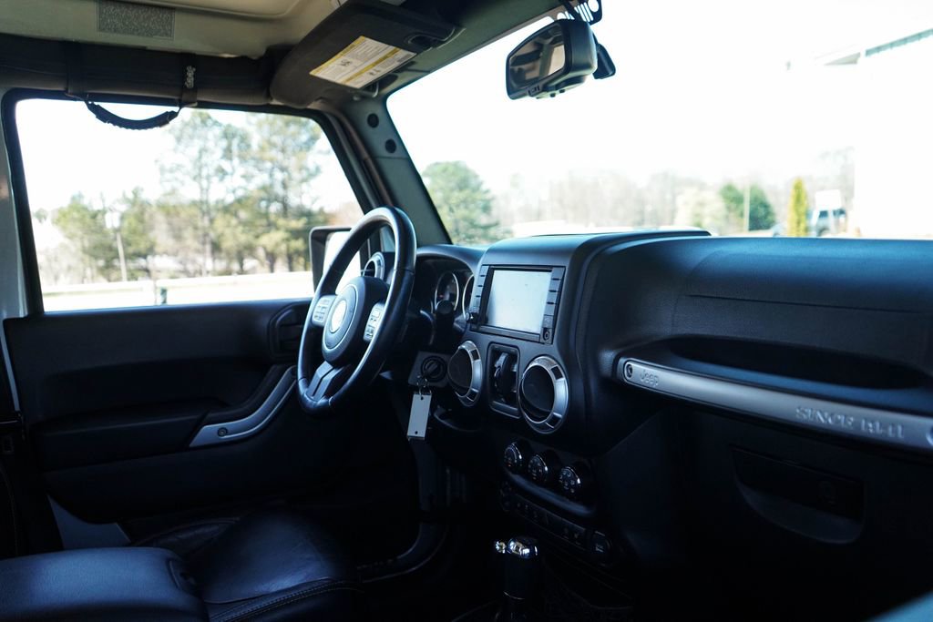 Used 2016 Jeep Wrangler Unlimited Sahara w/ Max Tow Package image 34