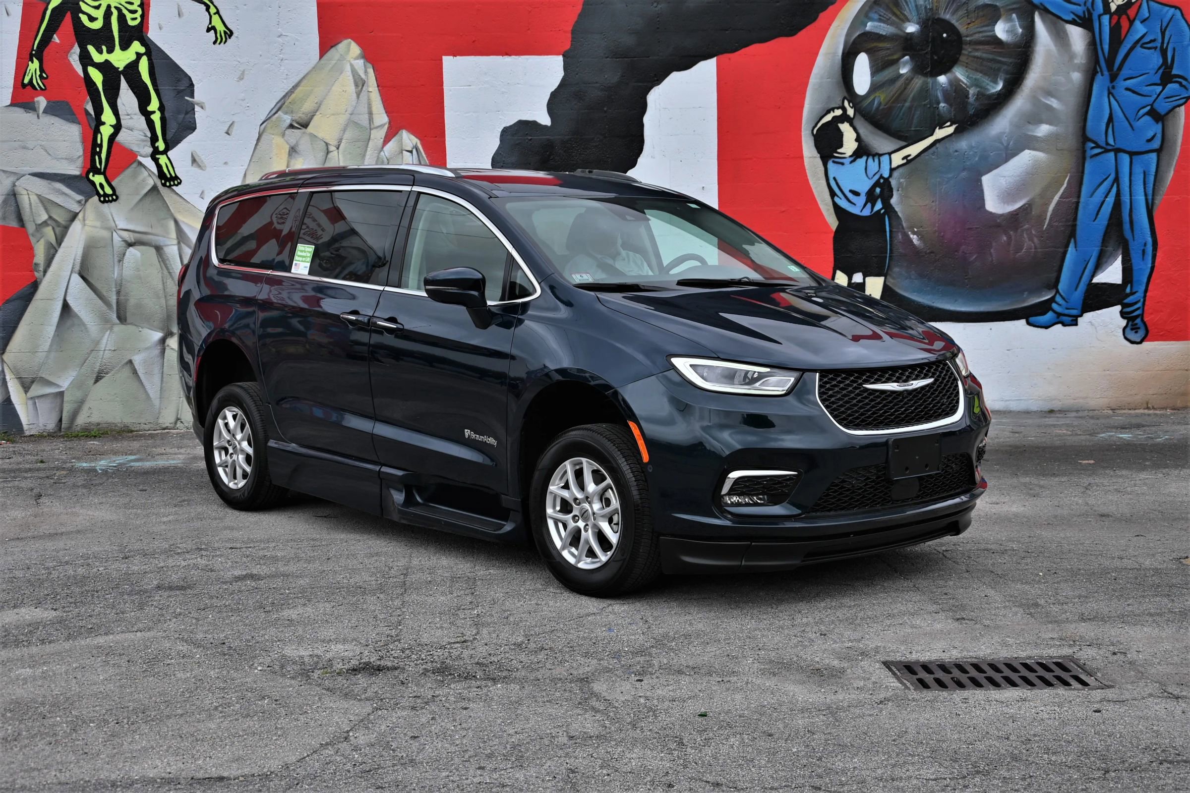 Used 2021 Chrysler Pacifica Touring-L w/ Premium & Safety Sphere Group