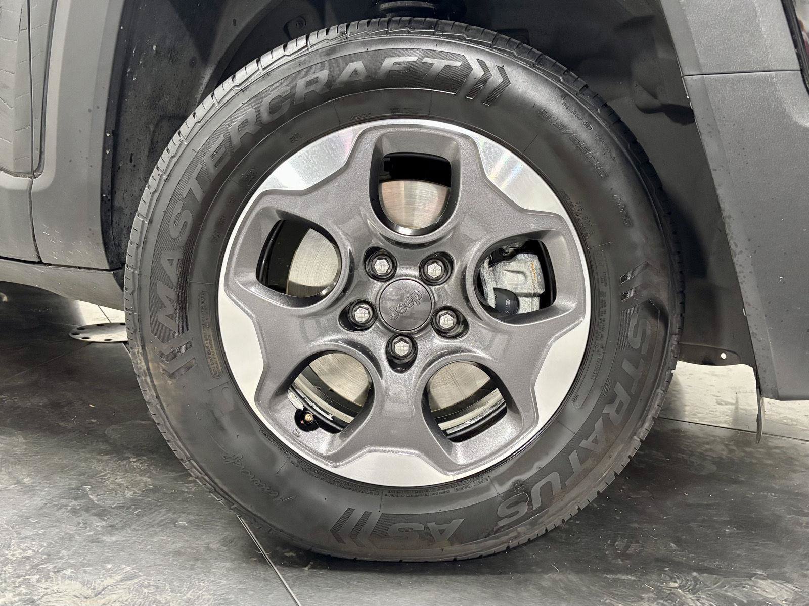 Used 2018 Jeep Renegade Sport w/ Power & Air Group AWD/4WD image 11