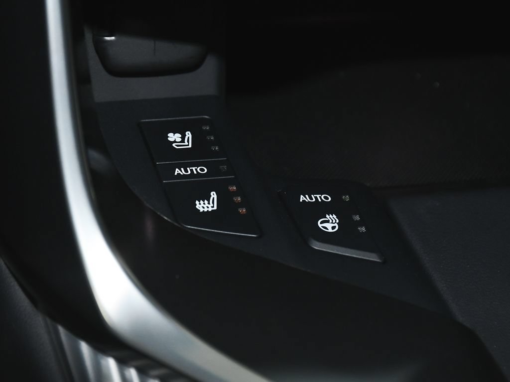 Used 2025 Lexus LX 700h F Sport AWD/4WD image 39