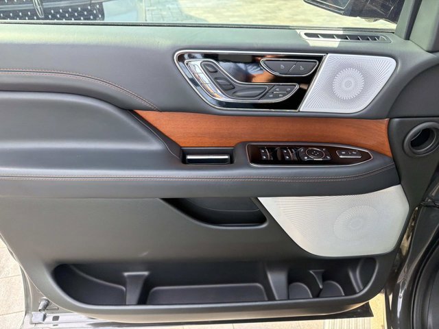 Certified 2024 Lincoln Navigator Black Label image 11