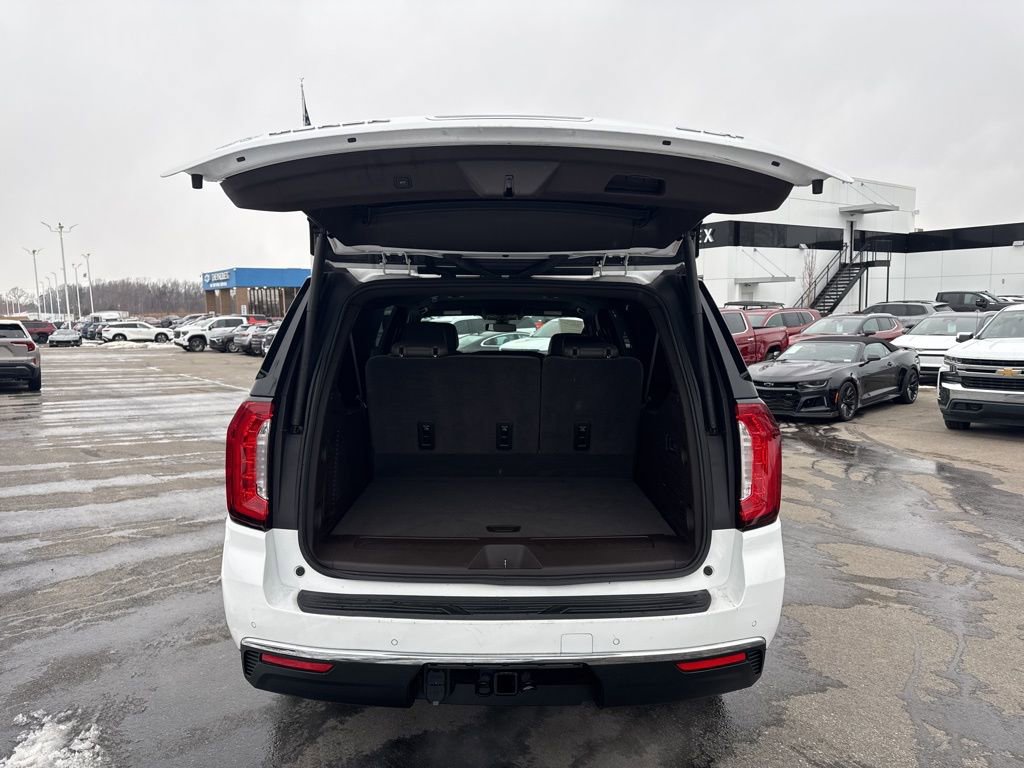Used 2022 GMC Yukon XL SLT w/ SLT Luxury Package RWD image 31