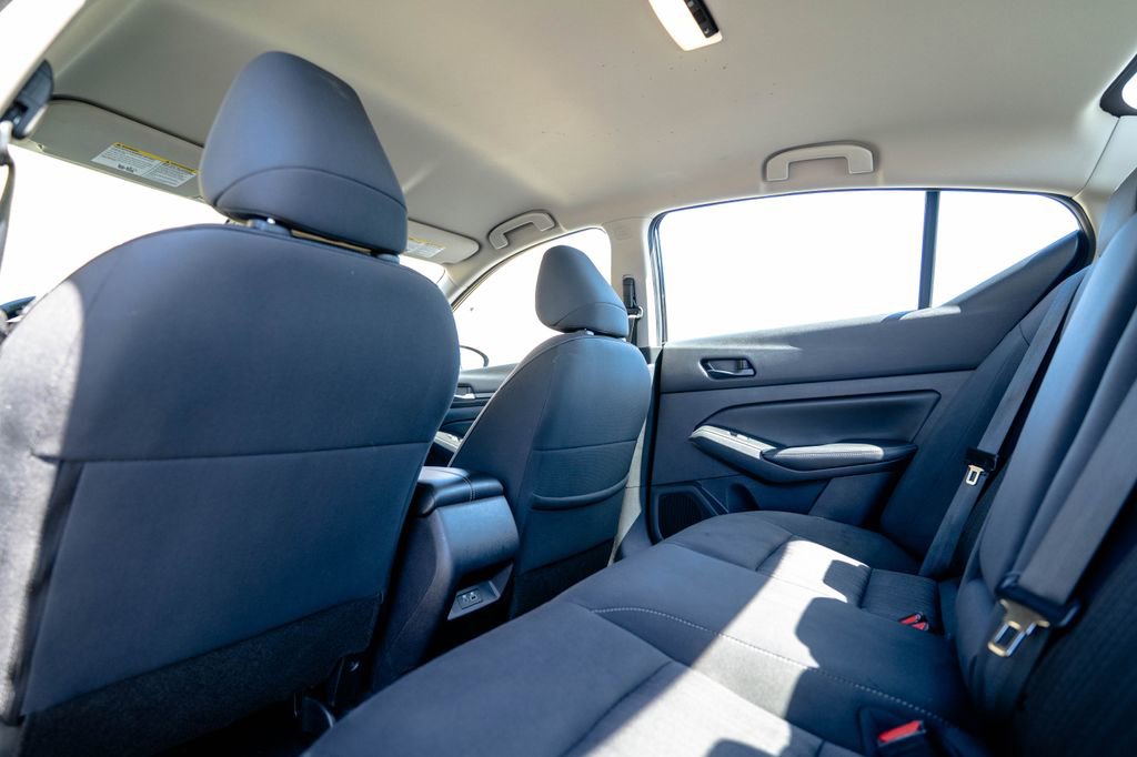 Used 2024 Nissan Altima 2.5 SV FWD image 29