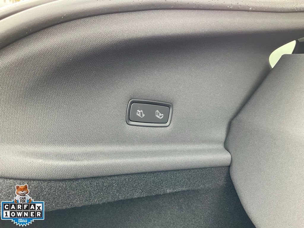 Used 2026 Tesla Model Y AWD image 10