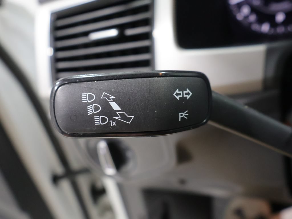Used 2019 Volkswagen Atlas SEL Premium AWD/4WD image 36