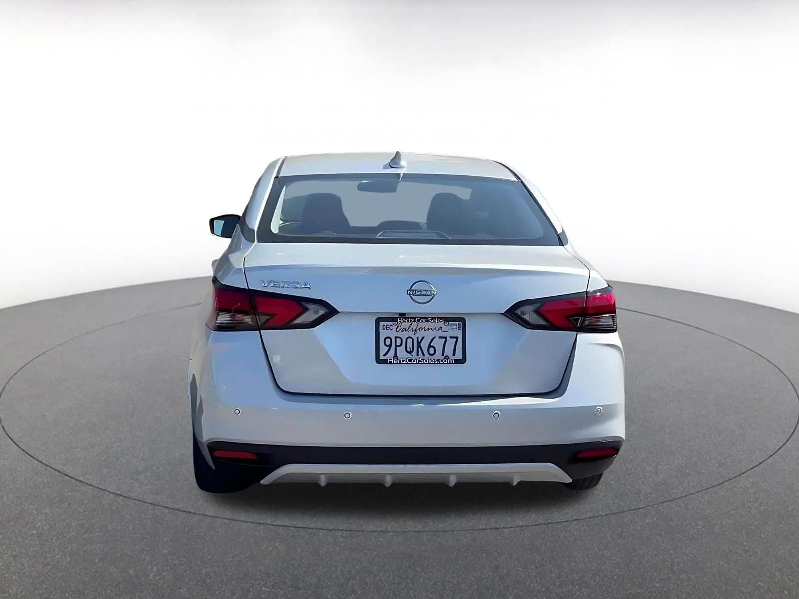 Used 2025 Nissan Versa SV image 12