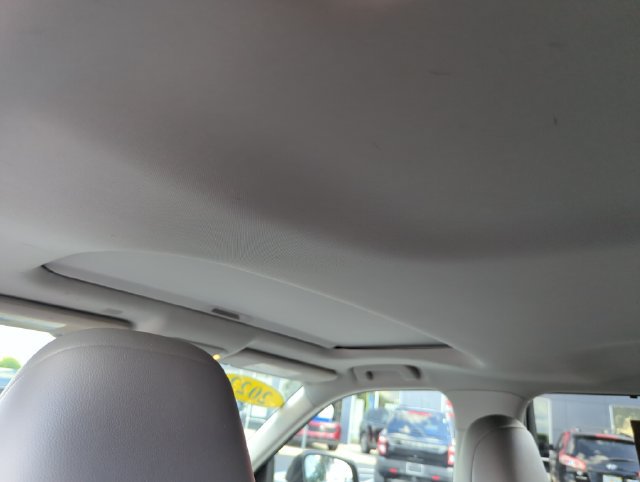 Used 2022 Toyota Highlander XLE FWD image 31