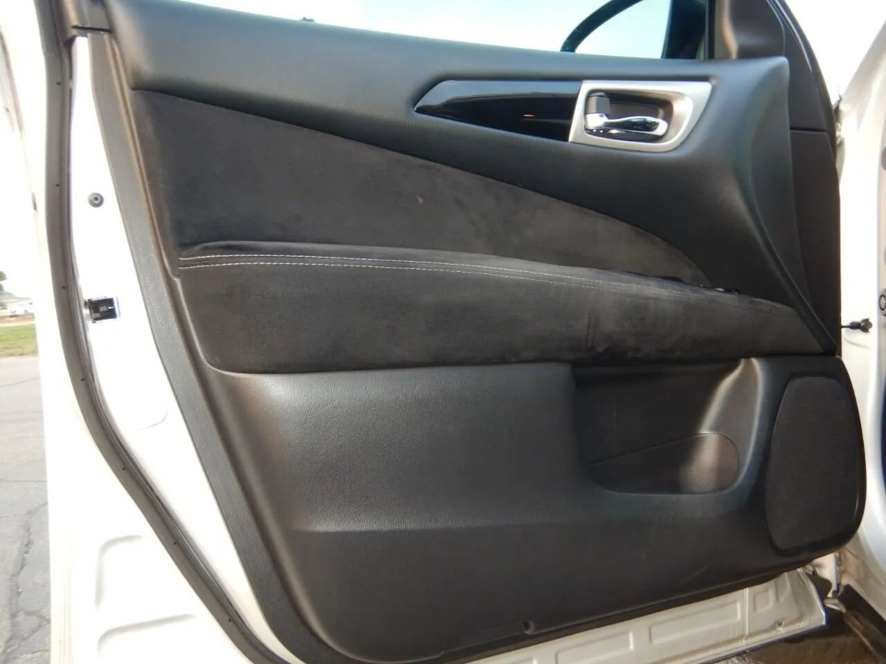 Used 2014 Nissan Pathfinder S image 19