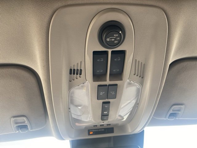 Used 2016 Chevrolet Equinox LTZ w/ Enhanced Convenience Package image 24