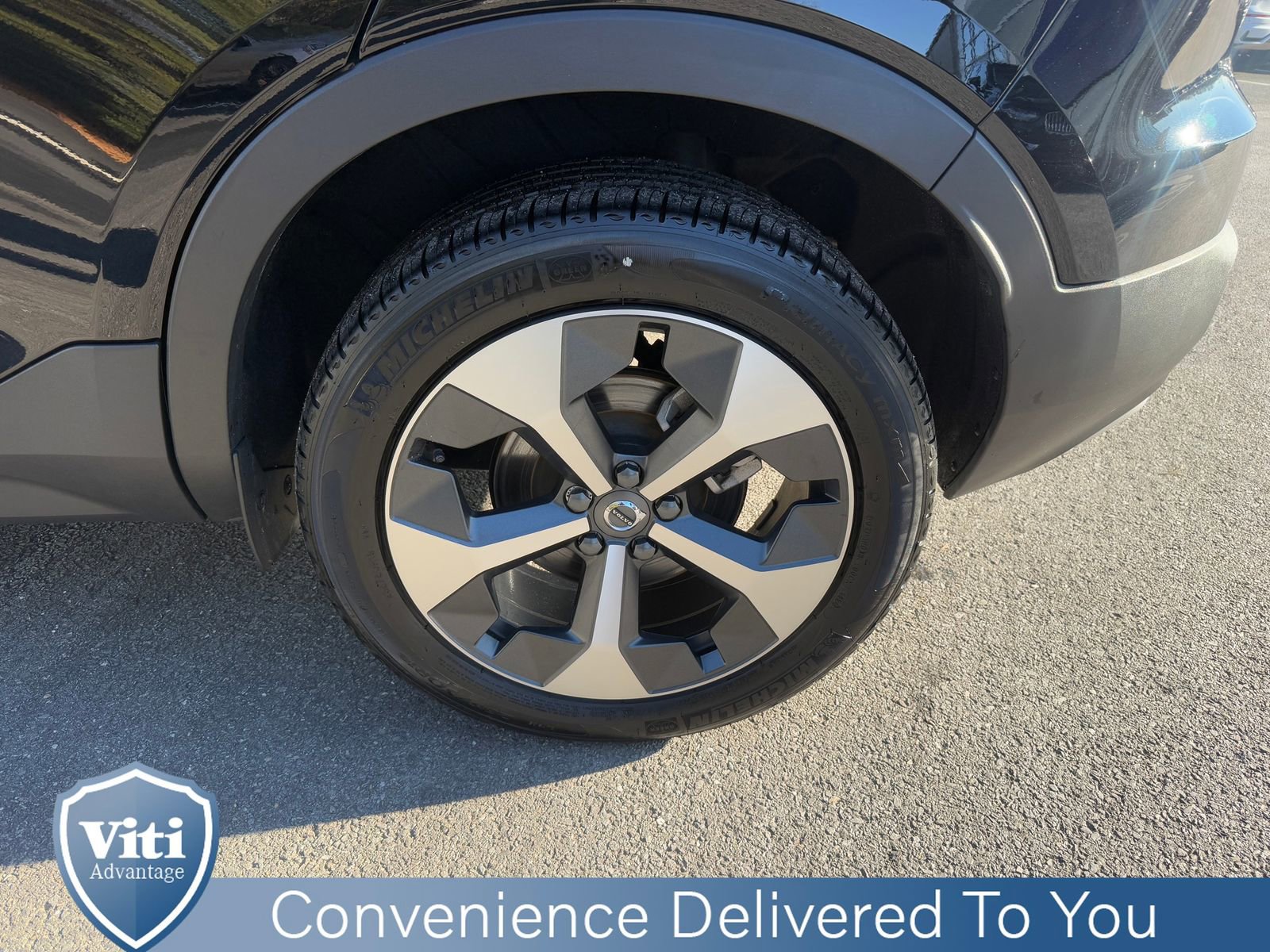 Certified 2025 Volvo XC40 B5 Core w/ Protection Package Premier image 13